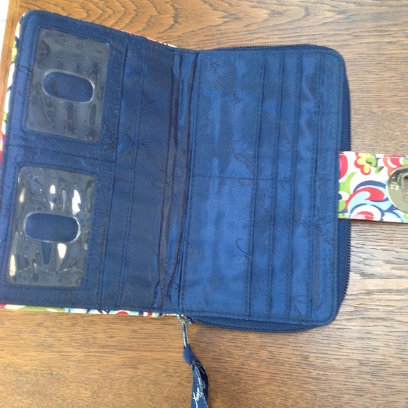 Vera Bradley Turnlock Wallet. Make Me Blush pattern. Very good cond for preowned - Picture 3 of 4